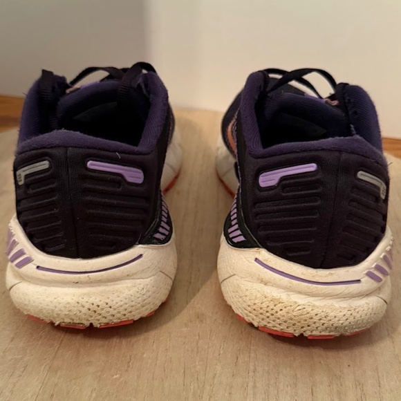 Brooks Adrenaline GTS 22 Women’s Running Shoes Navy Peach Lavender Size 8 B - Picture 3 of 7